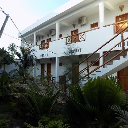 27 Cafe Zanzibar Airport Hotel Exterior foto