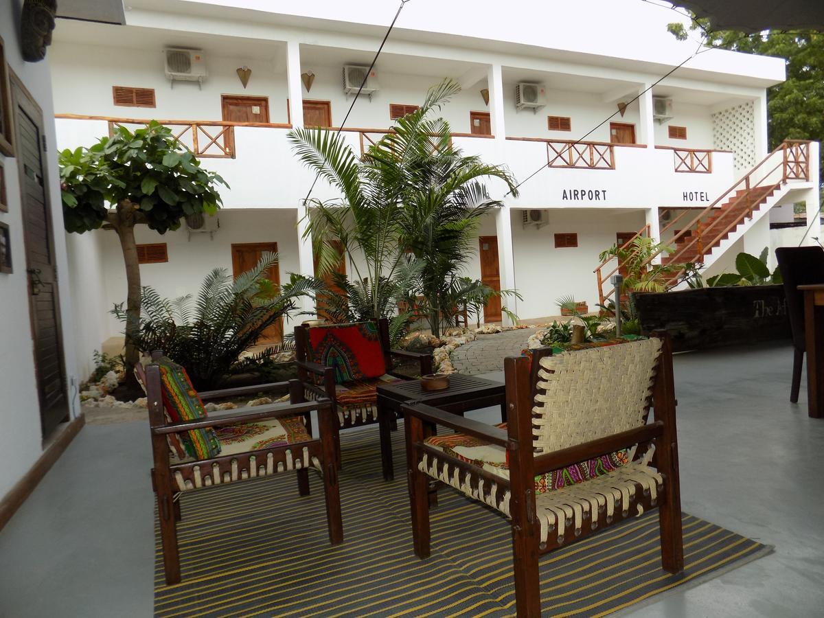 27 Cafe Zanzibar Airport Hotel Exterior foto