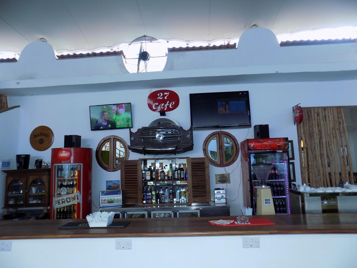 27 Cafe Zanzibar Airport Hotel Exterior foto