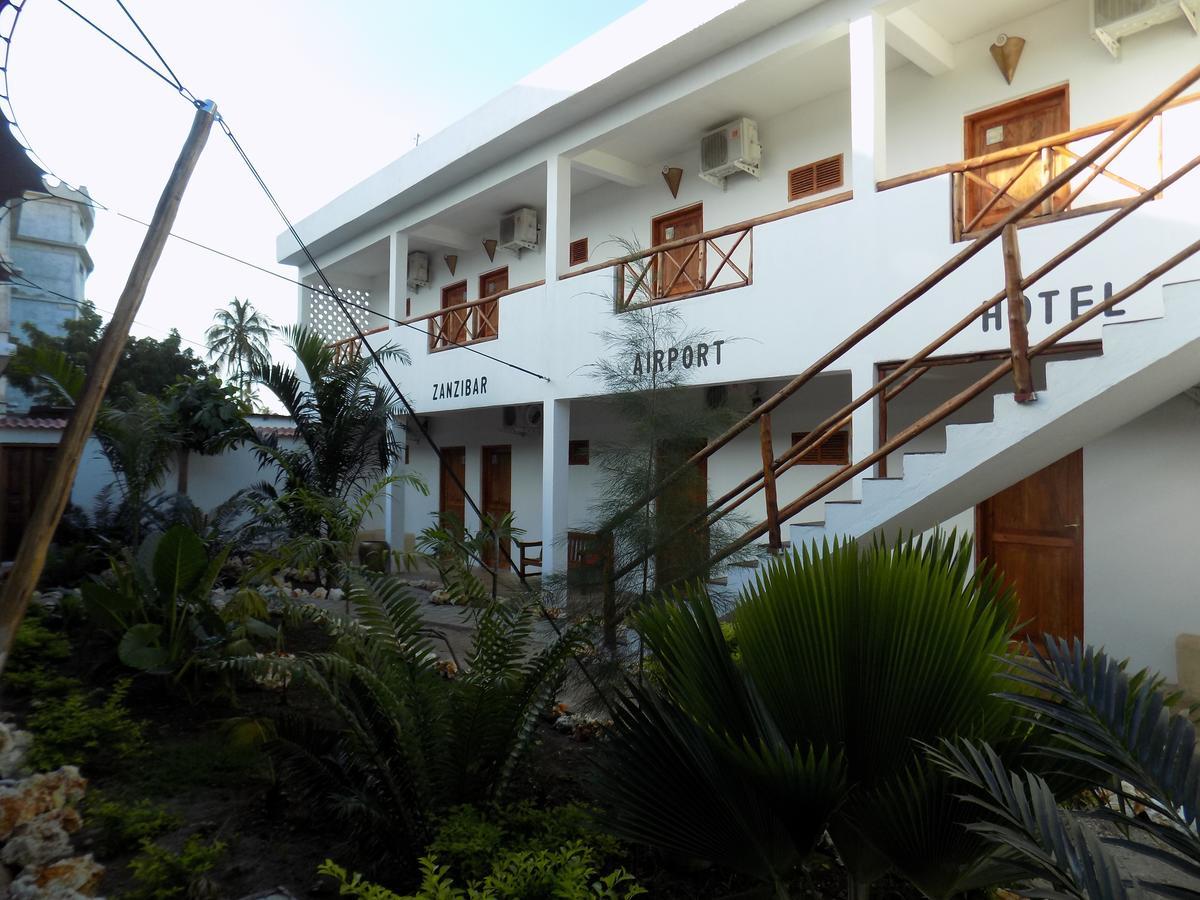 27 Cafe Zanzibar Airport Hotel Exterior foto